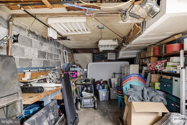 Building Photo - 339 Comly Ave