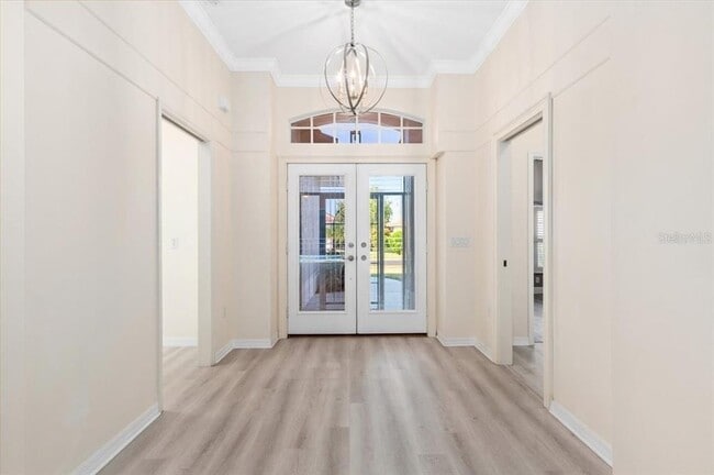 Building Photo - 700 Silk Oak Dr