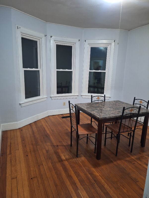 Building Photo - 10 Euclid Ave