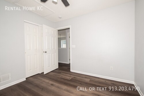 Building Photo - 1819 W Elm Terrace
