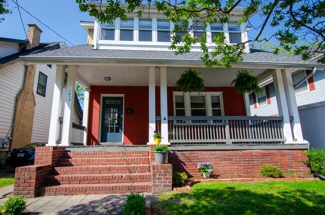 Primary Photo - 1014 Brandon Ave