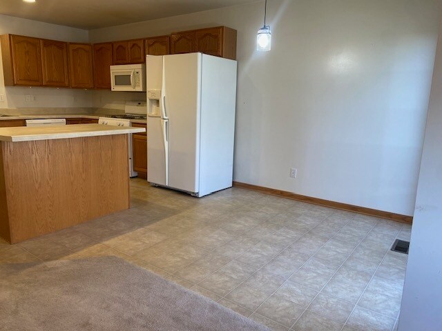 Building Photo - 674 S Peace Rd