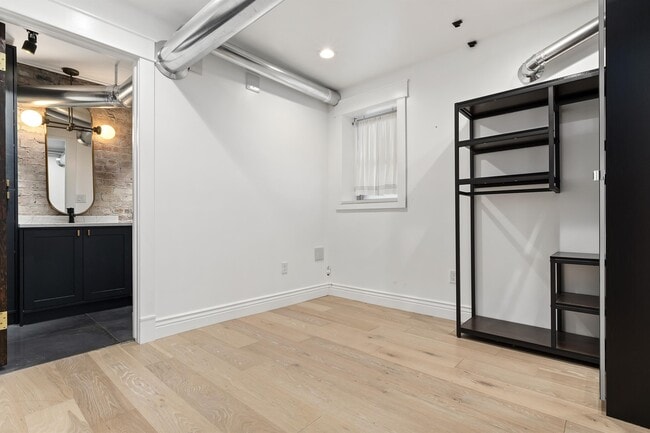 Building Photo - 276 E Broadway