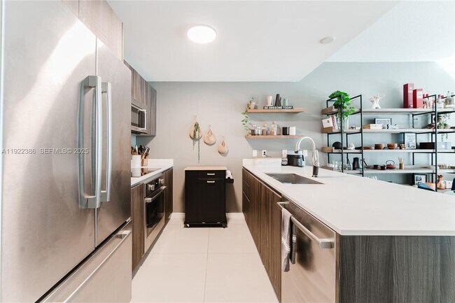 Building Photo - 488 NE 18th St