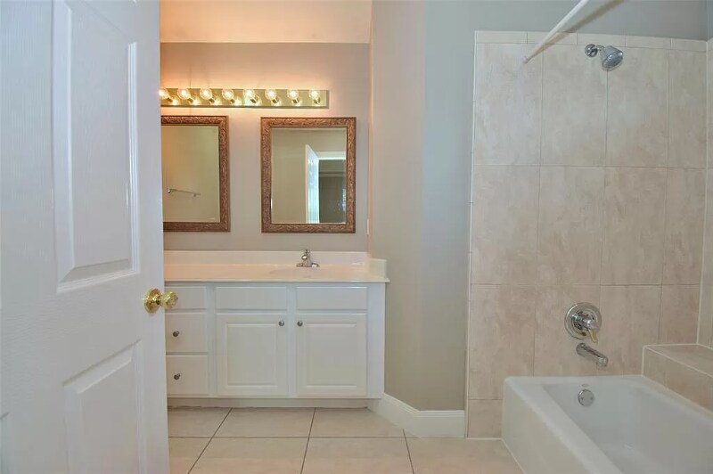 Building Photo - 504 Texas St