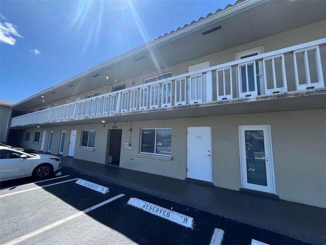 Building Photo - 2020 NE 56th St