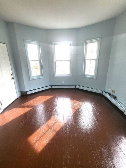 Building Photo - 97-99 Alverson Avenue