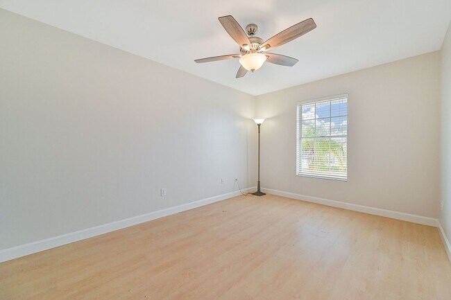 Building Photo - **Direct Gulf Access Pool Home! 4 BED/3 BA...