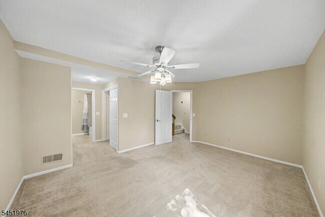 Building Photo - 24 Pine Hollow Ct