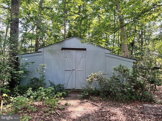 Building Photo - 5720 Harrison Rd
