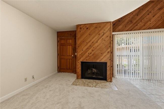 Building Photo - 23821 Hillhurst Dr