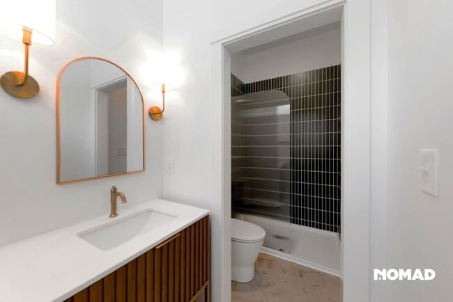 Building Photo - 630 Headley Ave