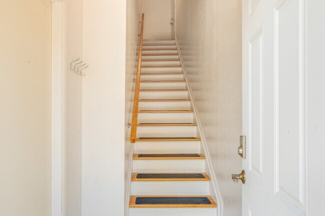 Building Photo - 4339 Eaton St