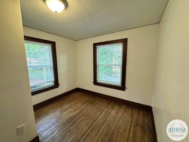Building Photo - 413 N Frederick St