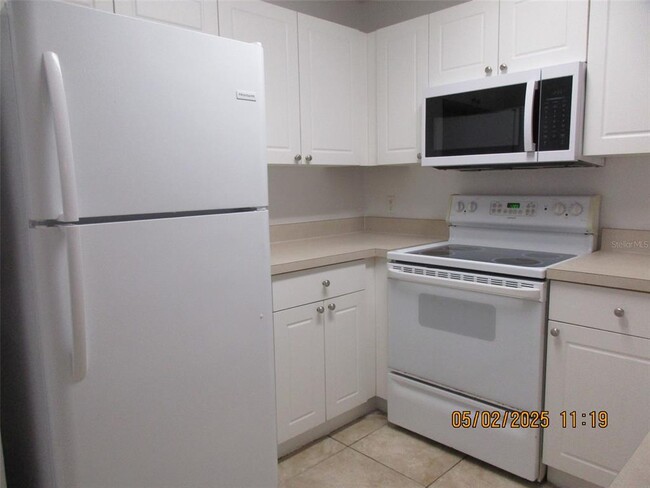 Building Photo - 314 Cervantes Dr