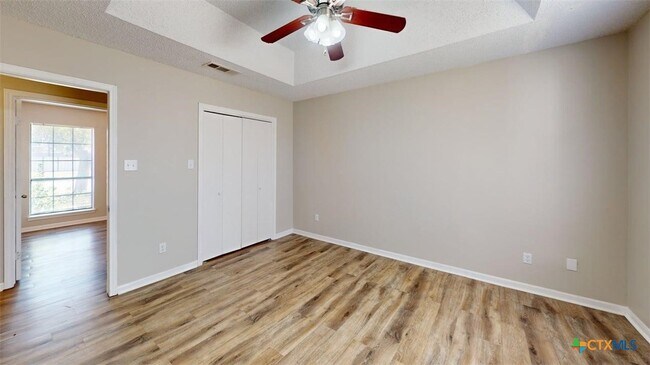 Building Photo - 1813 Sundown Dr