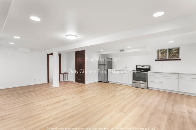 Building Photo - Spacious Large Sanctuary in SE Portland’s ...