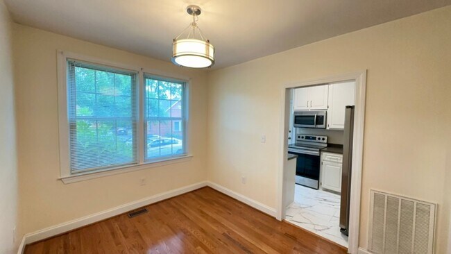 Building Photo - Bright & Modern 1-Bedroom Condo in Heathwood Court – Walkable & Inviting ~ Available May 2026!