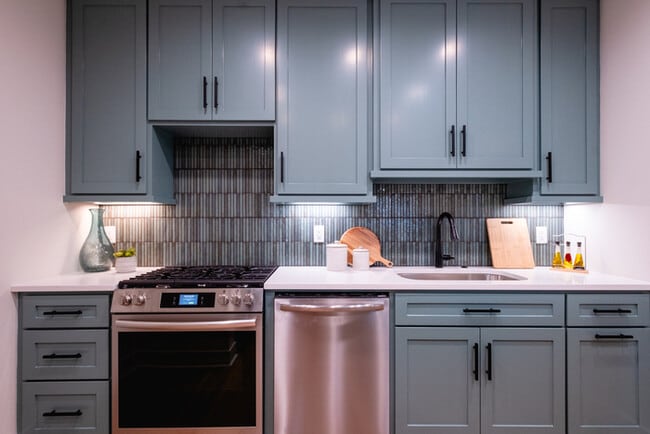 Building Photo - Very nice Newer Construction 3 Bedroom 2.5 Bathroom Townhome in The Heights