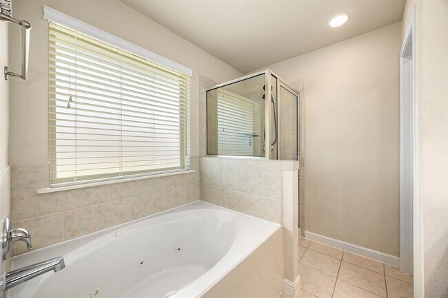 Building Photo - 8114 Peralta Valley Ct