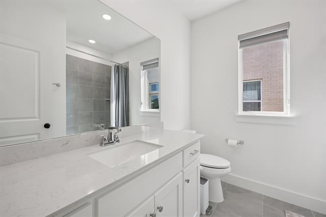 Building Photo - 3691 Spruce Hills St