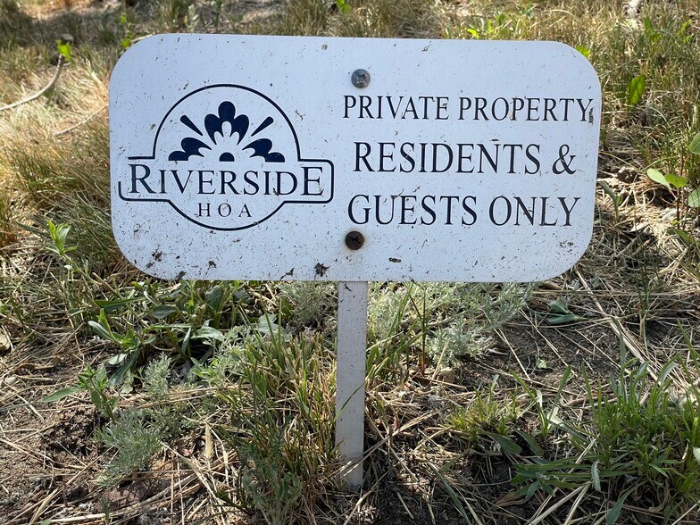 Building Photo - 2907 Riverside Dr