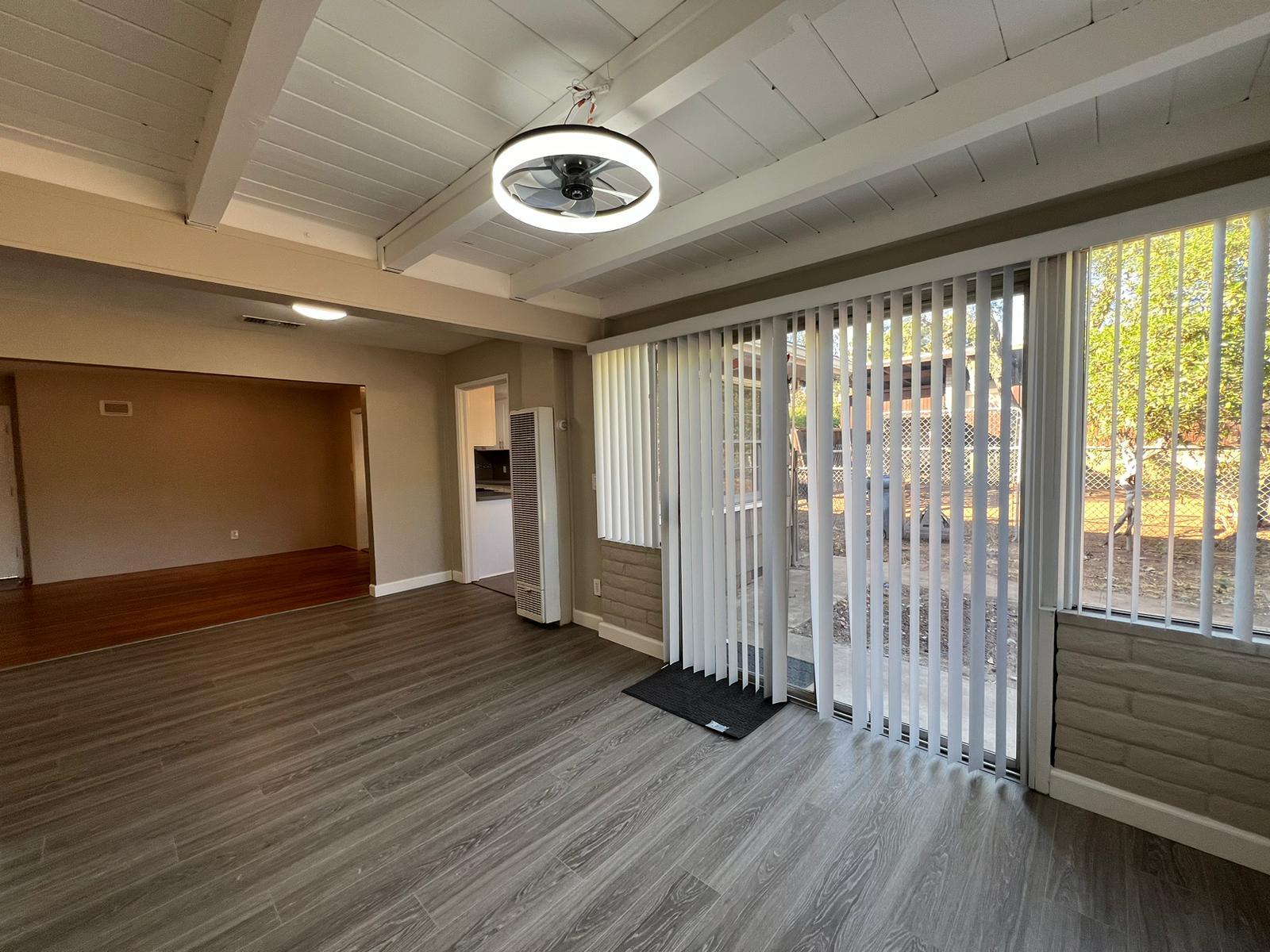 Building Photo - 4015 Calavo Dr