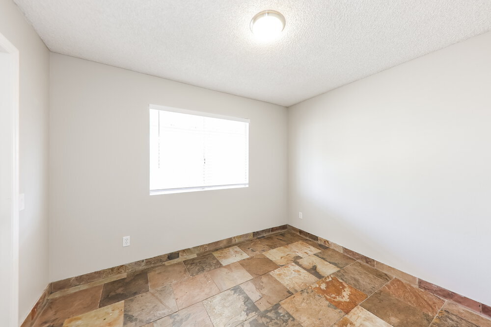 Building Photo - 3310 W Rose Garden Ln