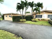 Building Photo - 551 SE 15th St