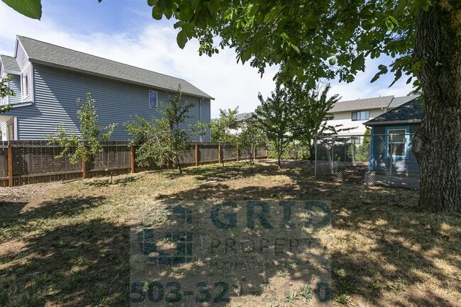 Building Photo - GPM639 - 2801-2803 SE 125th Avenue (T1)