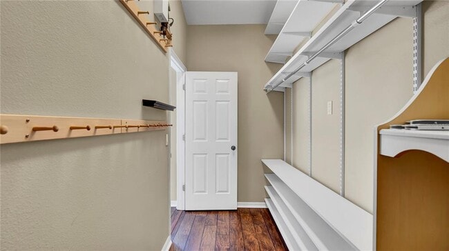 Building Photo - 4773 Chalfont Dr