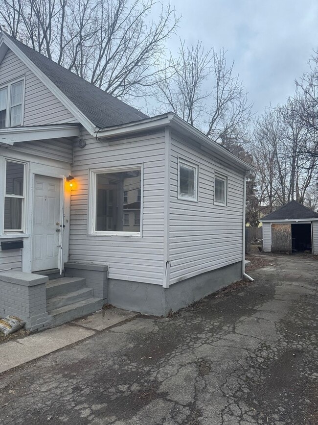 Building Photo - ONE MONTH FREE! Renovated Single-Family Home for Rent on Quiet Laurel St.