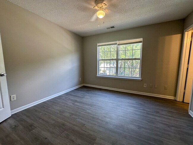 Building Photo - 12143 Brownestone View Dr