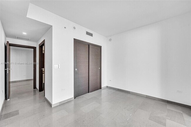 Building Photo - 88 SW 7th St