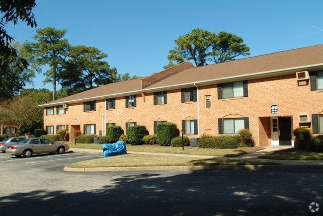 Building Photo - Bay Breeze Apartments - West