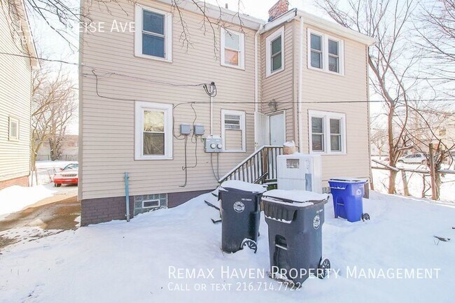 Building Photo - 13707 Deise Ave (UP) Cleveland, OH 44110? ...