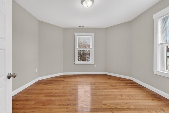 Building Photo - 42 Almont St