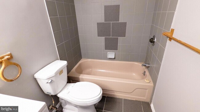 Building Photo - 1703 Fountain Rock Way
