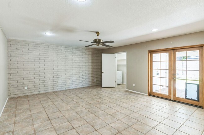 Building Photo - Charming 3BR House in Scottsdale with new ...
