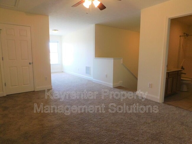 Building Photo - 22 Enchanted View Cir