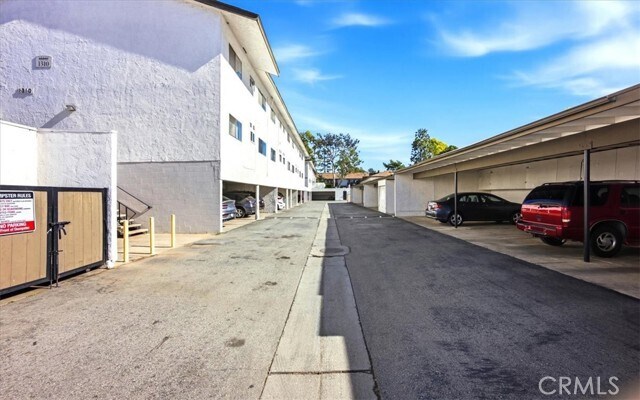 Building Photo - 1200 W Lambert Rd