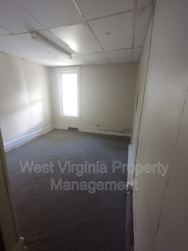 Building Photo - 112 Mason St.