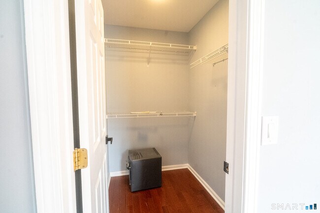 Building Photo - 39 Coram Rd