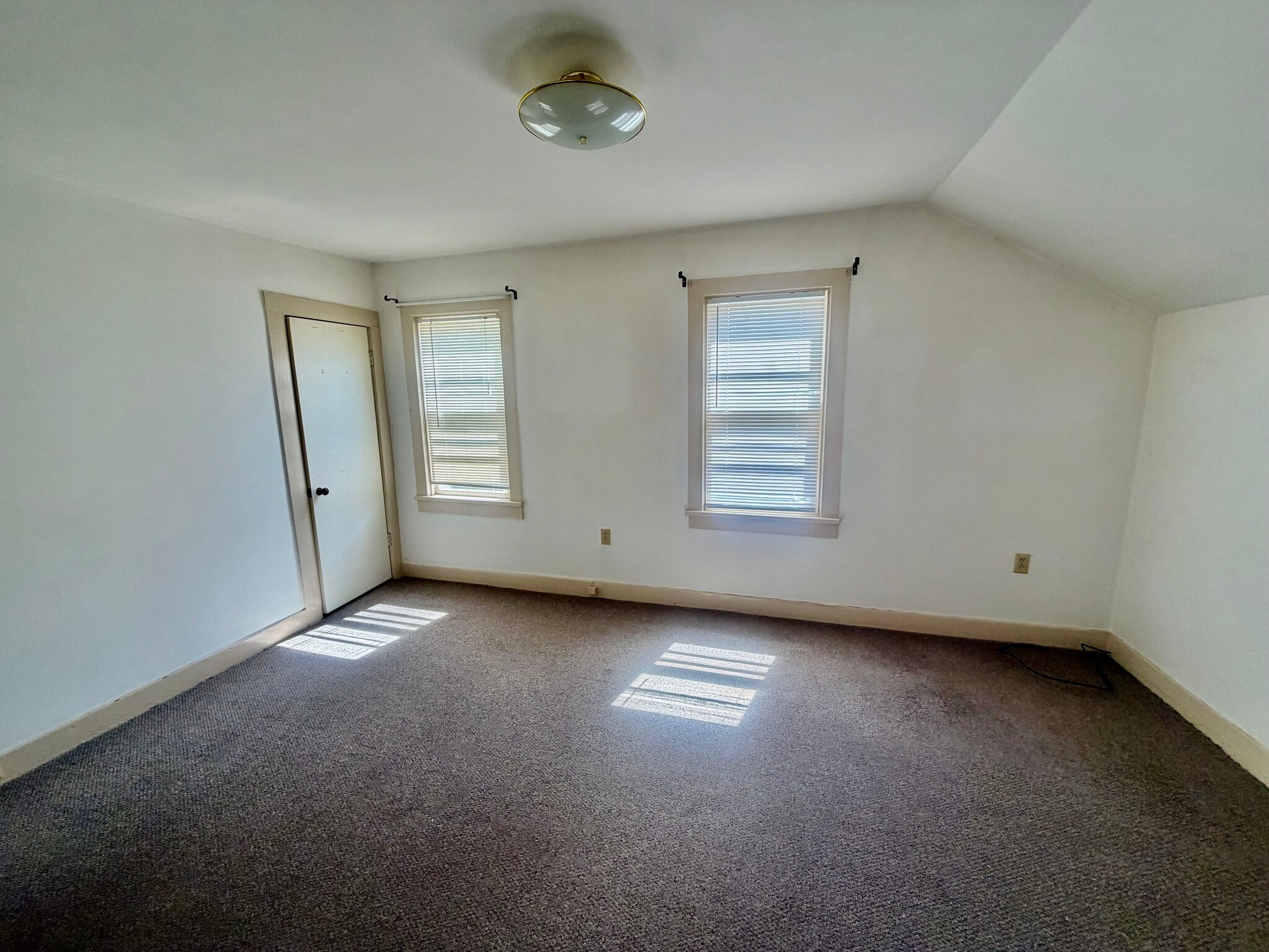 Building Photo - 244 5th St