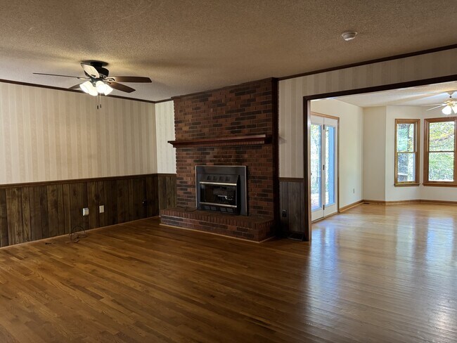Building Photo - 973 Jim Caudill Rd