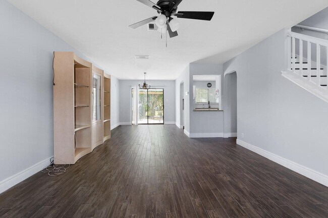 Building Photo - 12811 Huntsman Lake Dr