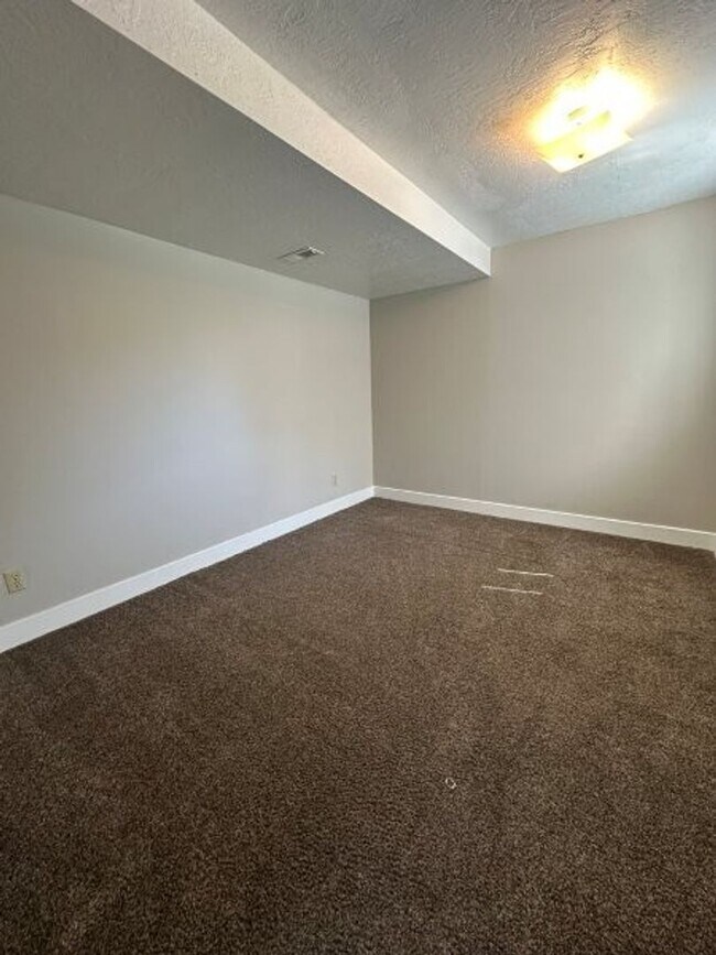 Building Photo - Light Up Your Summer – August Rent FREE! 3...