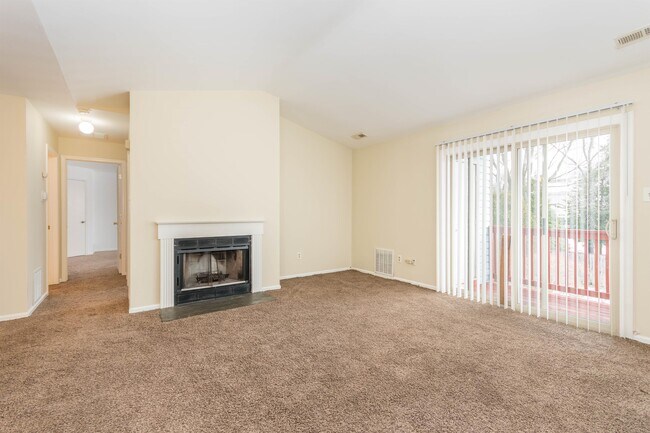 Building Photo - 514 Cascade Ct