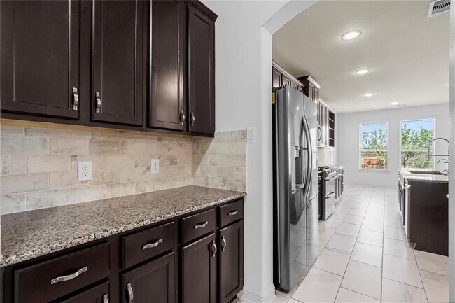 Building Photo - 10126 N Whimbrel Cir