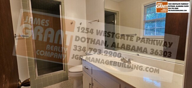 Building Photo - 1511 Shrewsbury Dr